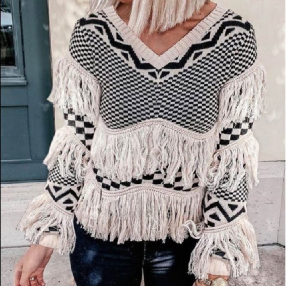 Fringe black and white sweater